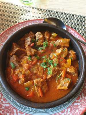 Мит-холл Koster