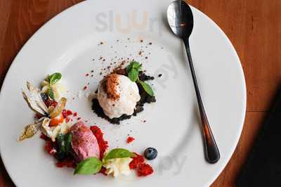 Мит-холл Koster