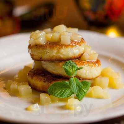 Мит-холл Koster