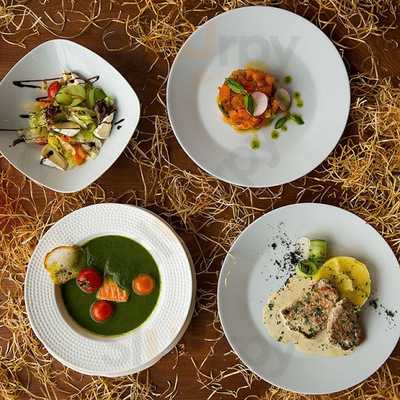 Мит-холл Koster