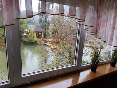 Кон Коронель