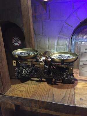 12 Шиллингов