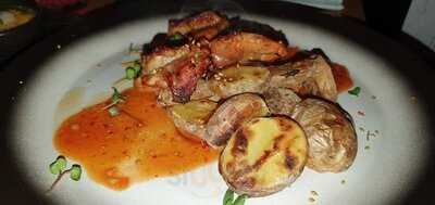 Umi Asian Kitchen & Bar