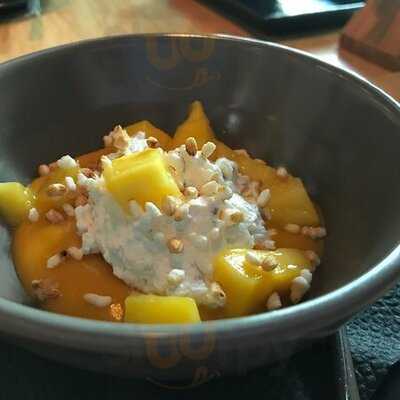 Umi Asian Kitchen & Bar