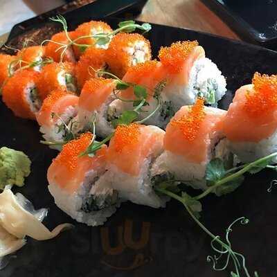 Umi Asian Kitchen & Bar