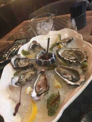 Устричный бар "Кашалот"