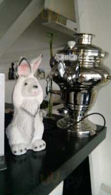 Арт-кафе  "Белый Кролик"