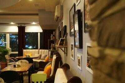 Megapolis Bar & Grill