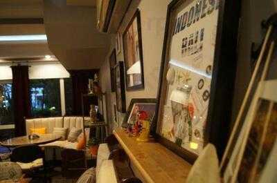 Megapolis Bar & Grill