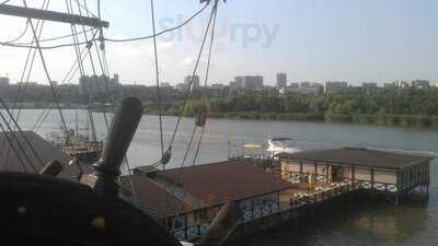 Петровский причал