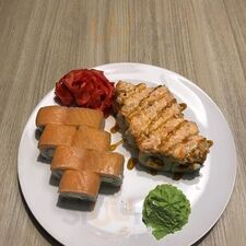 Friends Fuji Sushi
