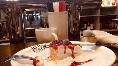 Тутто Бене на Жукова