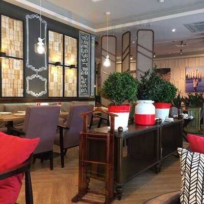 Тутто Бене на Жукова