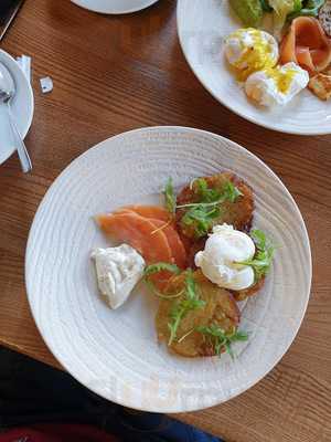 Kumpan Cafe Coffee And Wine Bar