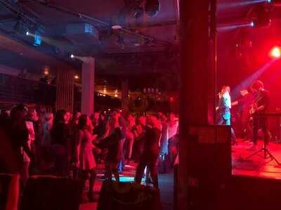 Мьюзик Холл 27