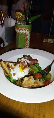 Контакт бар