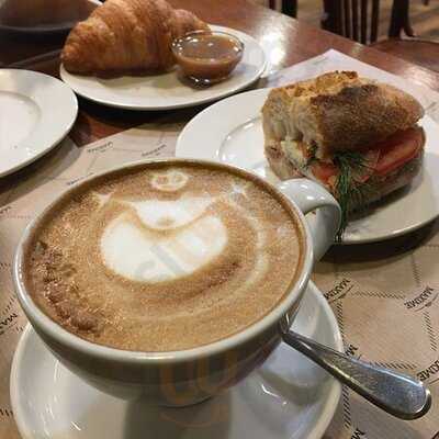 Maxime Bakery And Cafe