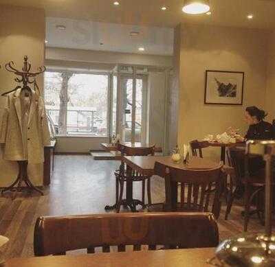 Maxime Bakery And Cafe