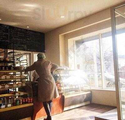 Maxime Bakery And Cafe