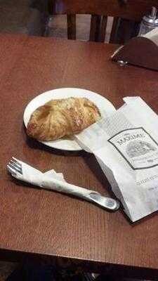 Maxime Bakery And Cafe