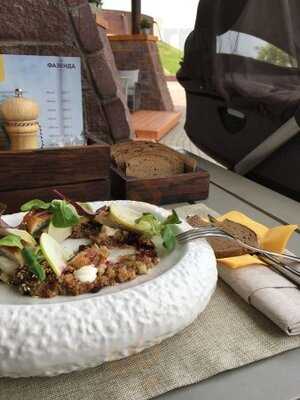 Ресторан "Яблони и Груши"