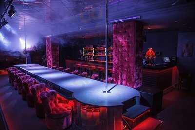 Спорт-бар Hefner