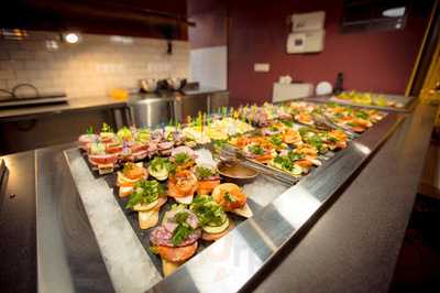 Гастробар Густов