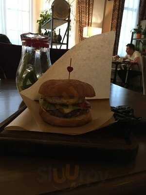 Photo 4