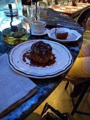 Ресторан Sea, Signora