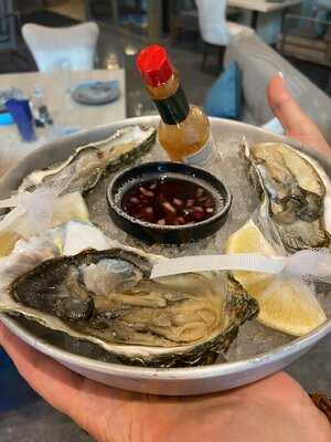 На волне  гастробар