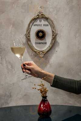 Бонжур  Тужур