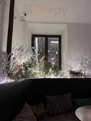 Люди. Еда.Счастье