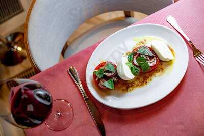 Остерия Уника