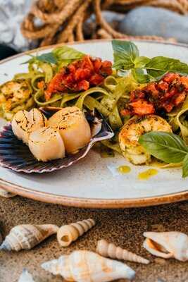 Рыбак и Море