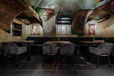 Cats & Wine Гастробар