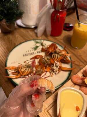 Раковарня "Клешни и Хвосты"