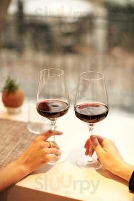 ОМореМоре & Wine