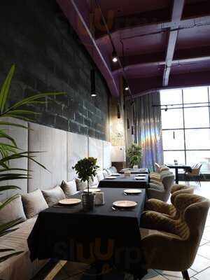 Shiny  Рестобар & Ночной Клуб