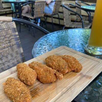 Кафе Ребрышки и Крылышки