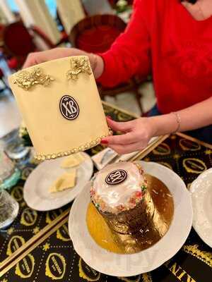 Кафе Пушкинъ у фонтана