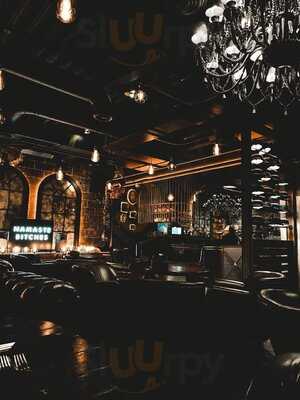 Tangiers Lounge Komenda