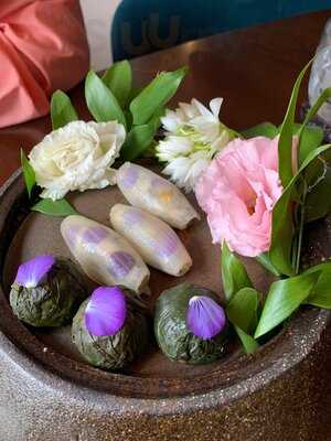 Ресторан Bourgeois Bohemians