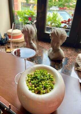 Ресторан Bourgeois Bohemians