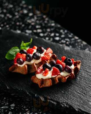 The Lark, ресторан