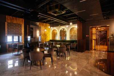 The Lark, ресторан