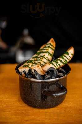 Мидийный Дом