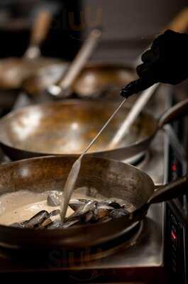 Мидийный Дом