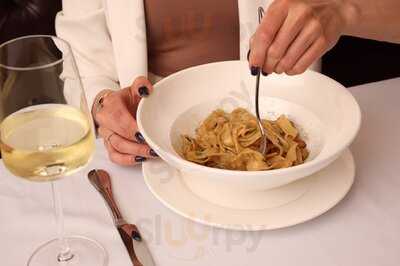 Гастробар Каре