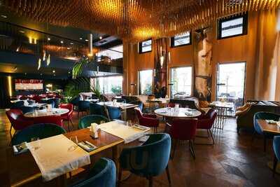 Mady Restaurant & Terrace