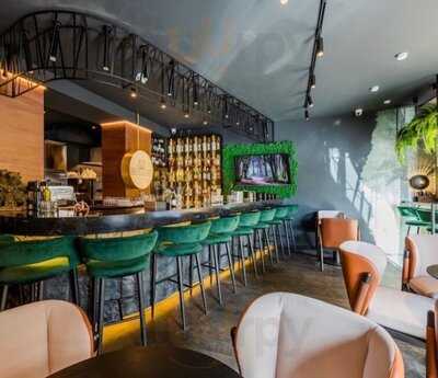 Берлога Бар